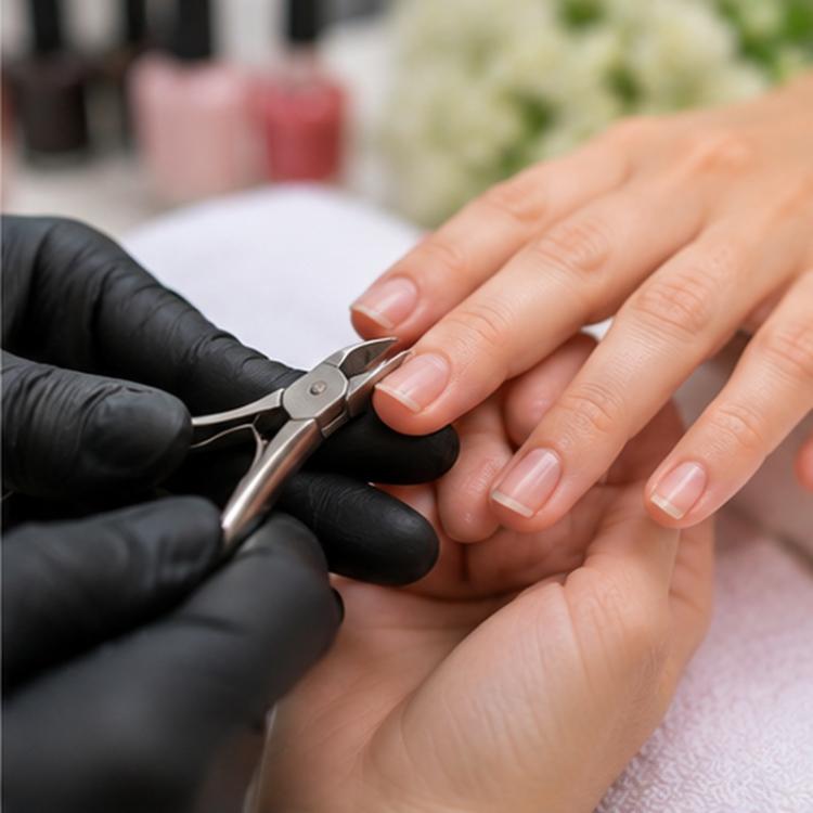 Nail Cut